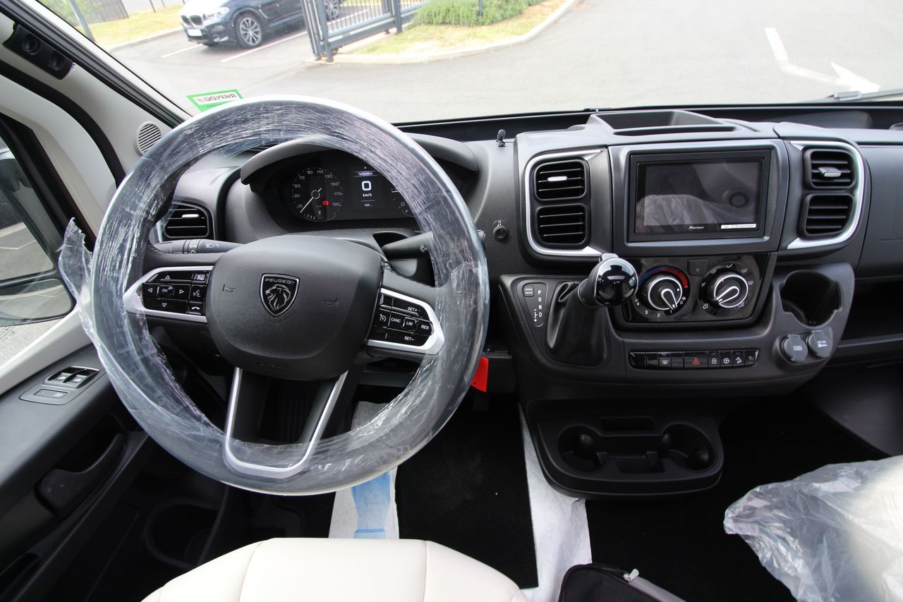 Campereve | MAGELLAN 746 SAPHIR - 2026 – Image 3
