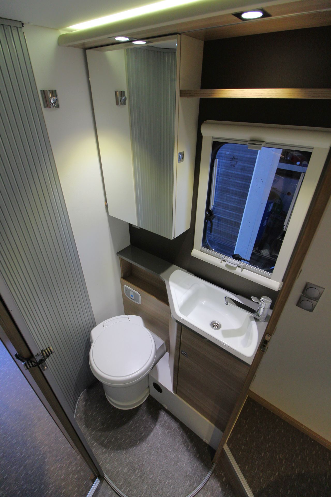 Adria | MATRIX 670 SC 50 ANS - 2016 – Image 7