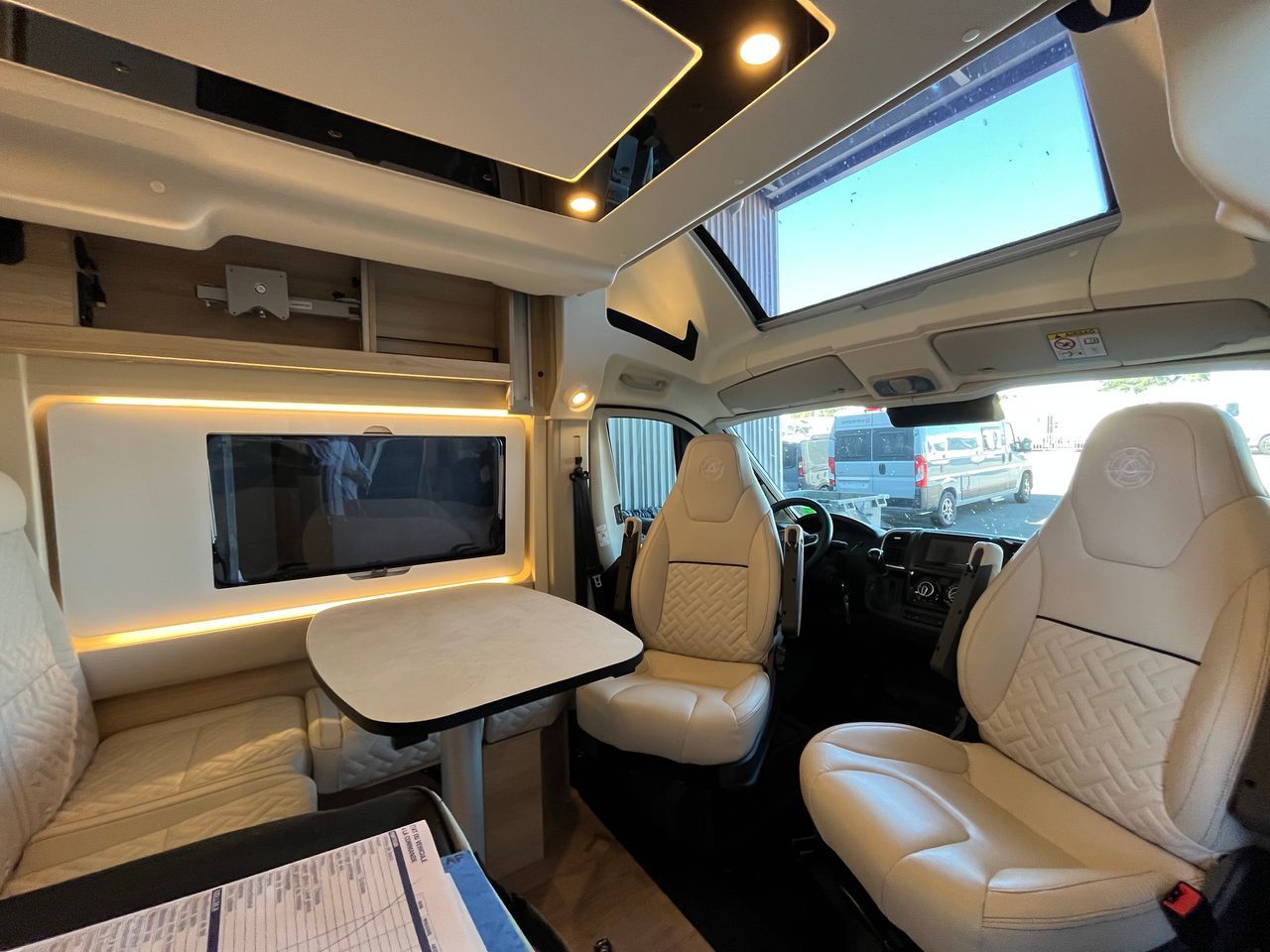 Campereve | CAMPERVAN XL SAPHIR - 2025 – Image 5