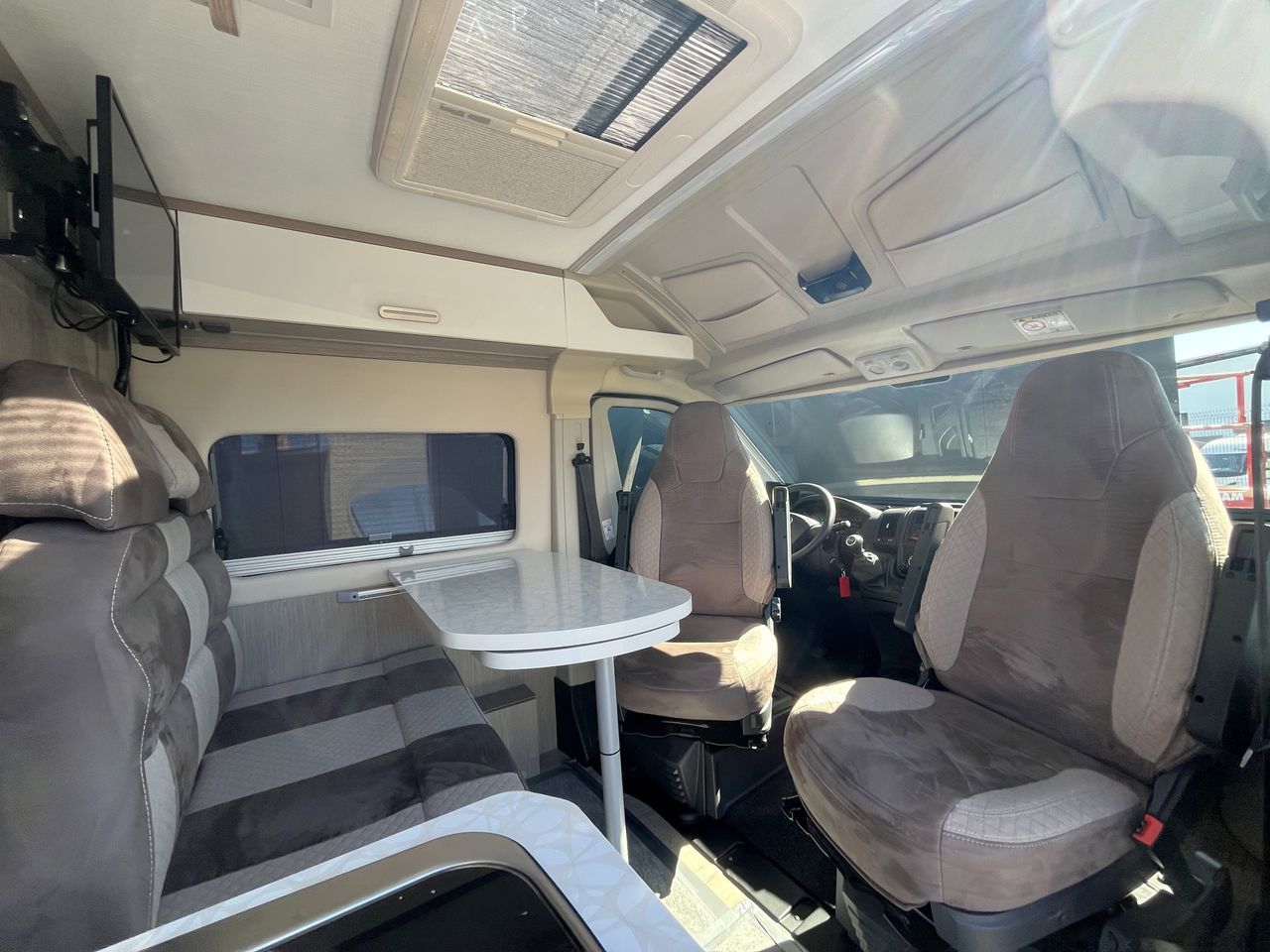 Challenger | V 114 MAX - 2020 – Image 4