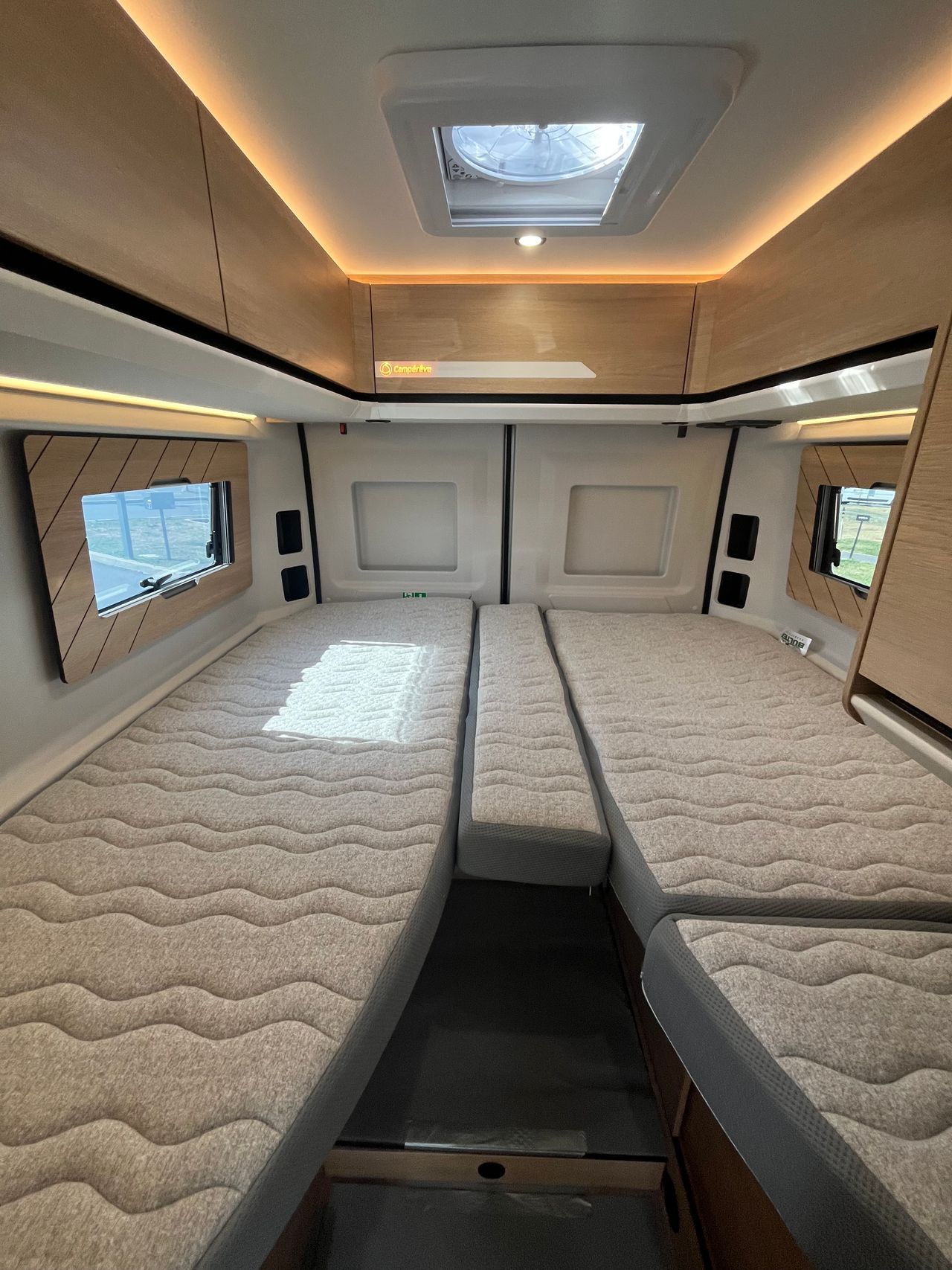 Campereve | 746 SAPHIR - 2026 – Image 3