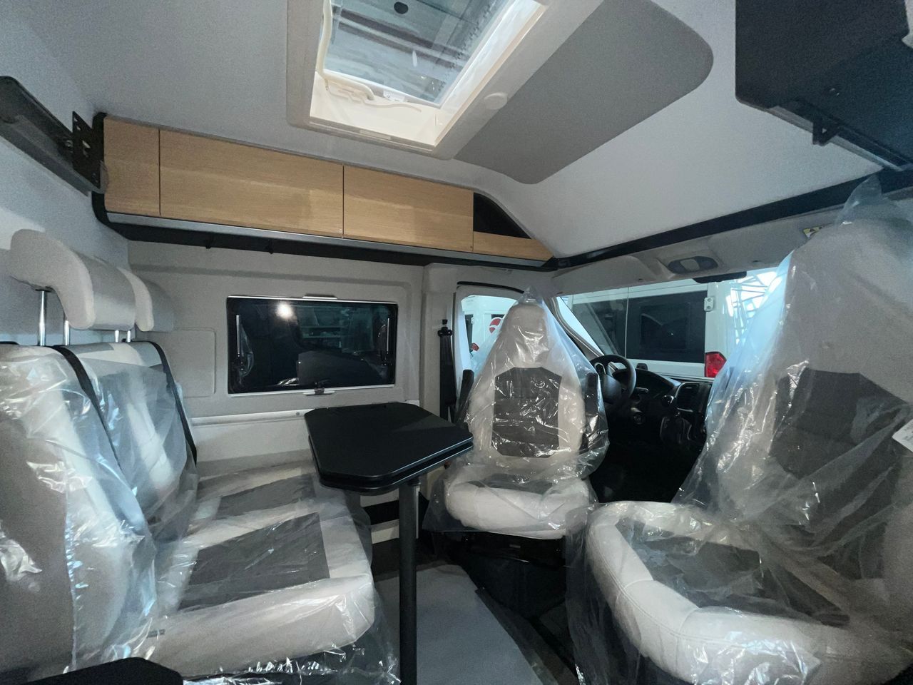 Adria | TWIN SELECT 640 SLB - 2027 – Image 3